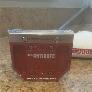 The Antidote (Red) 35” Putter by Bettinardi NWT